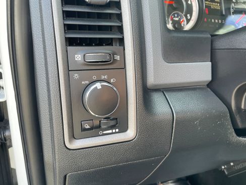 Used 2016 RAM 2500 Tradesman w/ Popular Equipment Group image 27