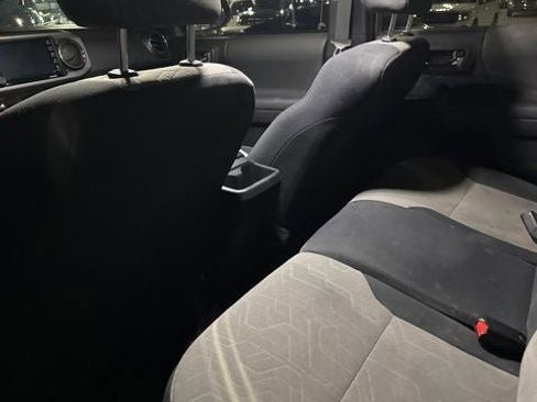 Used 2021 Toyota Tacoma TRD Off-Road w/ Technology Package image 15