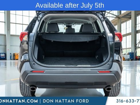 Used 2024 Toyota RAV4 XLE FWD image 34