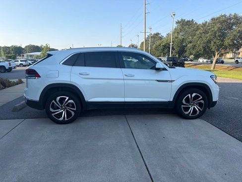 Used 2022 Volkswagen Atlas Cross Sport SEL AWD/4WD image 4