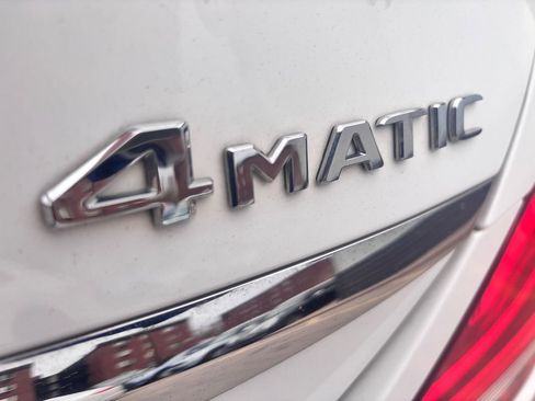 Used 2018 Mercedes-Benz C 300 4MATIC Sedan image 12