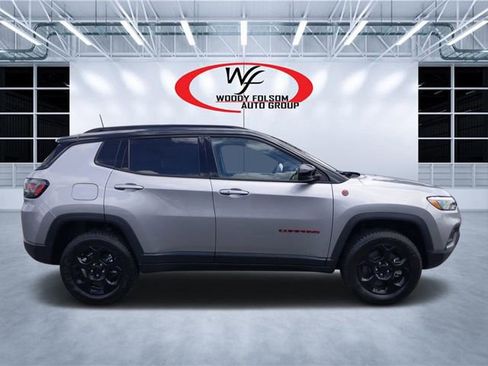 Used 2023 Jeep Compass Trailhawk w/ Trailhawk Elite Group image 2