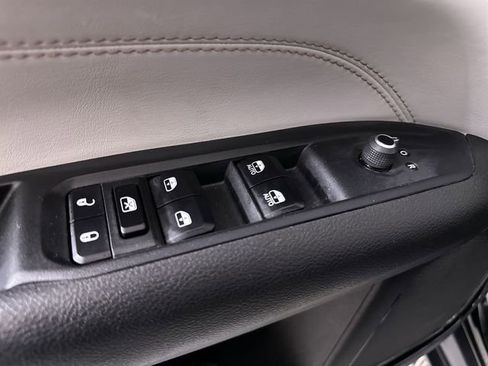 Used 2024 Jeep Compass Limited image 48