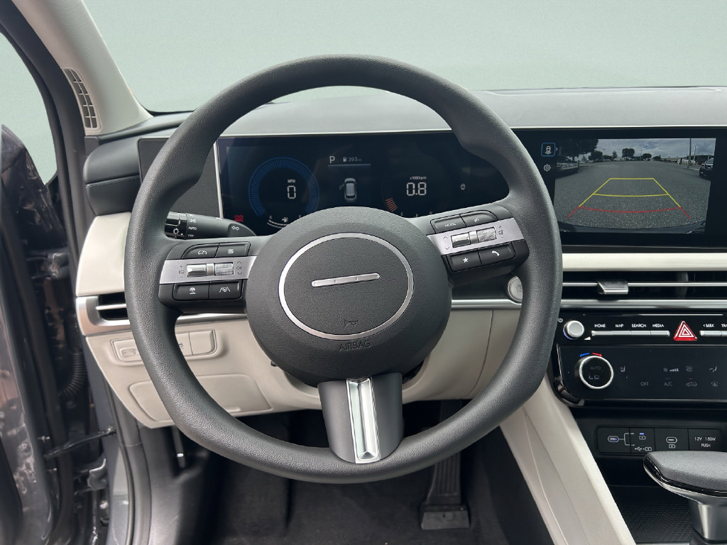 Used 2025 Hyundai Tucson SEL FWD image 32