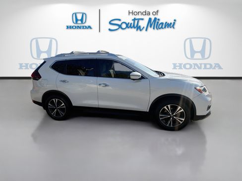 Used 2019 Nissan Rogue SV w/ Sun & Sound Touring Package FWD image 8