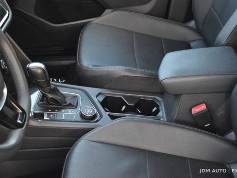 Used 2020 Volkswagen Tiguan SE w/ Panoramic Sunroof Package AWD/4WD image 29