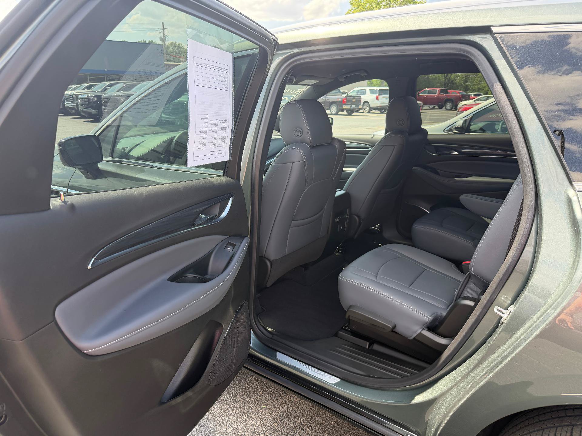 Used 2023 Buick Enclave Essence FWD image 13