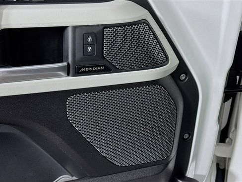 Certified 2023 Land Rover Defender 90 S image 21