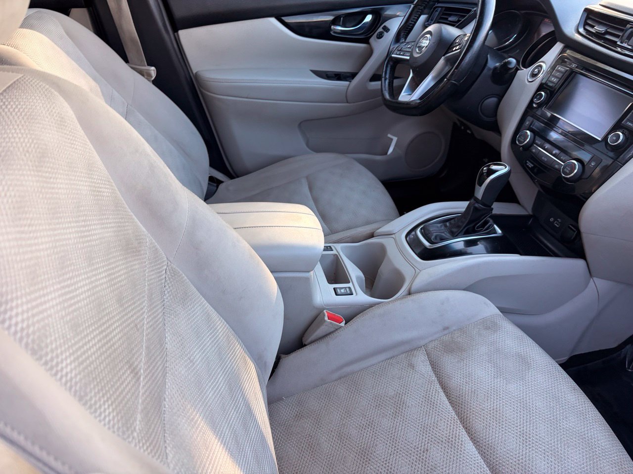 Certified 2021 Nissan Rogue Sport SV FWD image 11