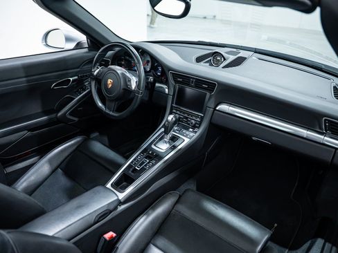 Used 2014 Porsche 911 Targa 4S AWD/4WD image 31