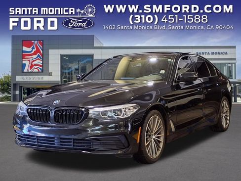 Used 2019 BMW 530e RWD image 1