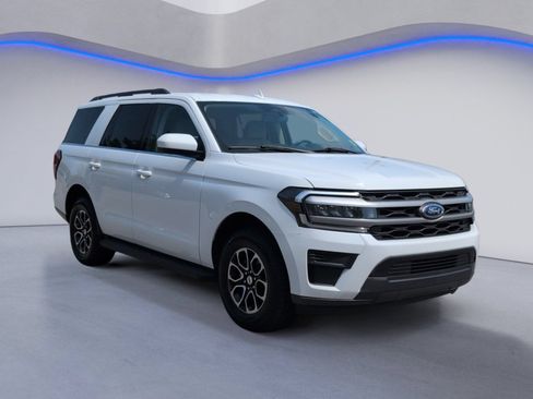 Used 2022 Ford Expedition XLT RWD image 10