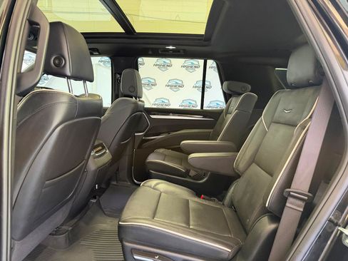 Used 2025 Cadillac Escalade Sport w/ LPO, Floor Liner Package AWD/4WD image 21
