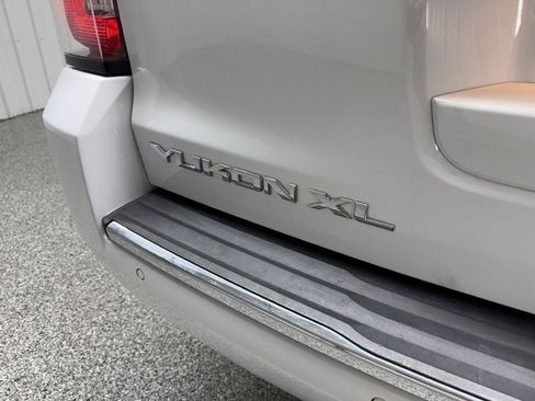 Used 2018 GMC Yukon XL Denali AWD/4WD image 8