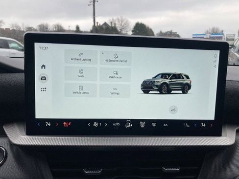 Used 2025 Ford Explorer ST image 14