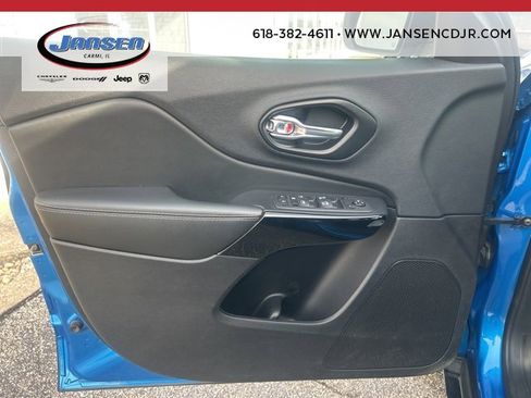 Used 2023 Jeep Cherokee Altitude Lux image 11