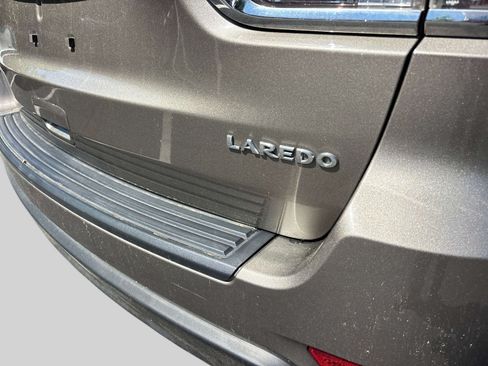 Used 2016 Jeep Grand Cherokee Laredo w/ Quick Order Package 23E AWD/4WD image 24