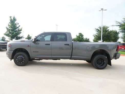 New 2026 RAM 3500 Big Horn AWD/4WD image 6