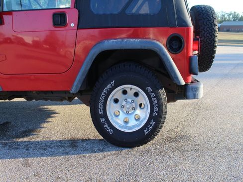 Used 2004 Jeep Wrangler Sport w/ 30" Tire & Wheel Group image 15