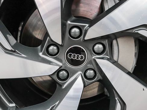 Used 2025 Audi Q6 e-tron Premium w/ Convenience Package image 15