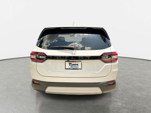 Used 2025 Honda Pilot EX-L image 7