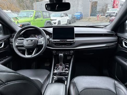 Used 2024 Jeep Compass Trailhawk image 11