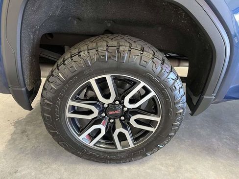 Used 2020 GMC Sierra 1500 AT4 w/ AT4 Premium Package image 3