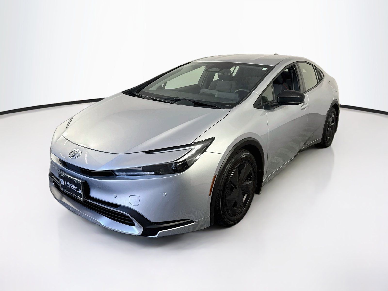 Used 2023 Toyota Prius Prime FWD image 3