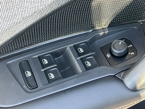 Certified 2026 Volkswagen Tiguan S FWD image 18