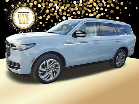 New 2025 Lincoln Navigator Reserve image 9