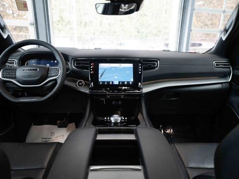 Used 2023 Jeep Wagoneer Series II image 20