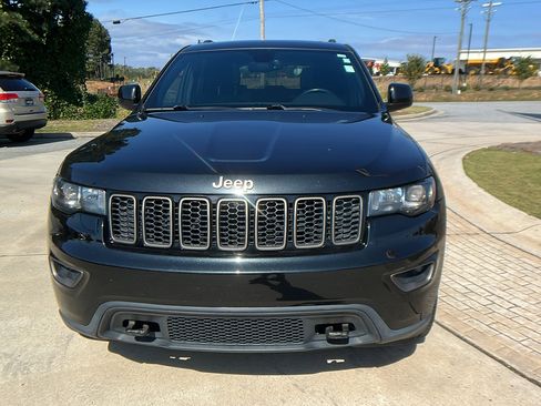 Used 2016 Jeep Grand Cherokee Laredo 75th Anniversary image 3