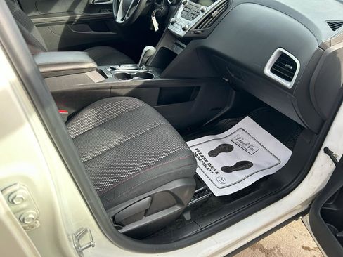 Used 2015 Chevrolet Equinox LT image 12
