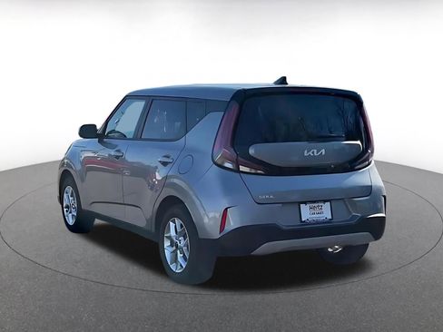 Used 2025 Kia Soul LX w/ LX Technology Package image 11
