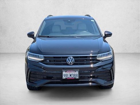 Used 2024 Volkswagen Tiguan SE R-Line FWD image 2