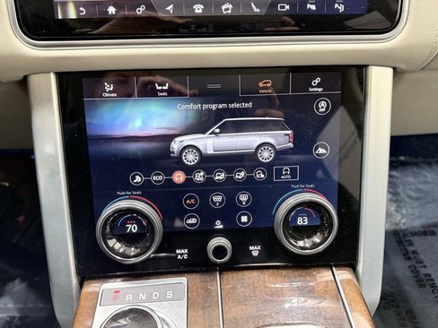 Used 2021 Land Rover Range Rover Autobiography image 29