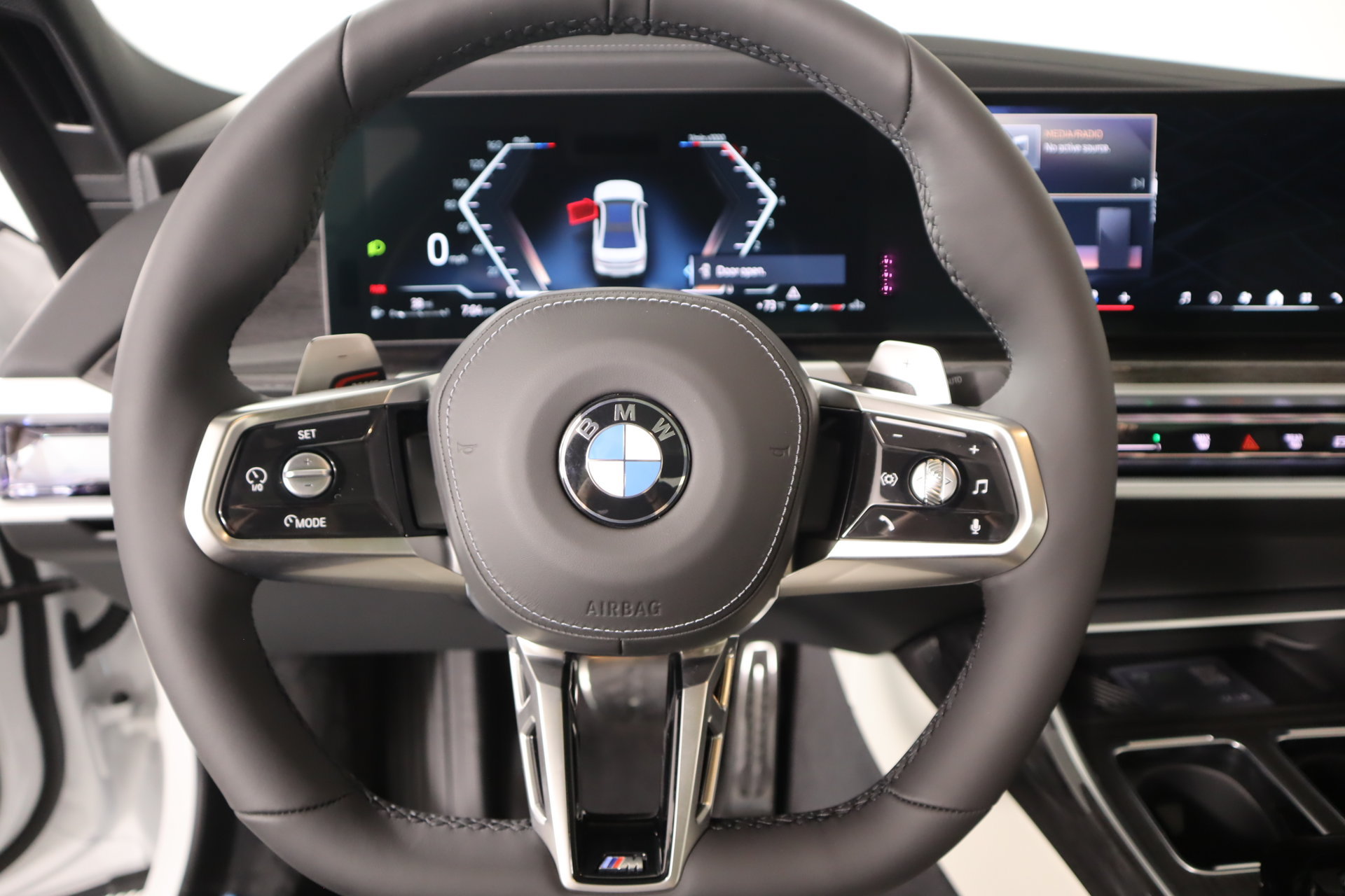 New 2026 BMW 740i RWD image 3