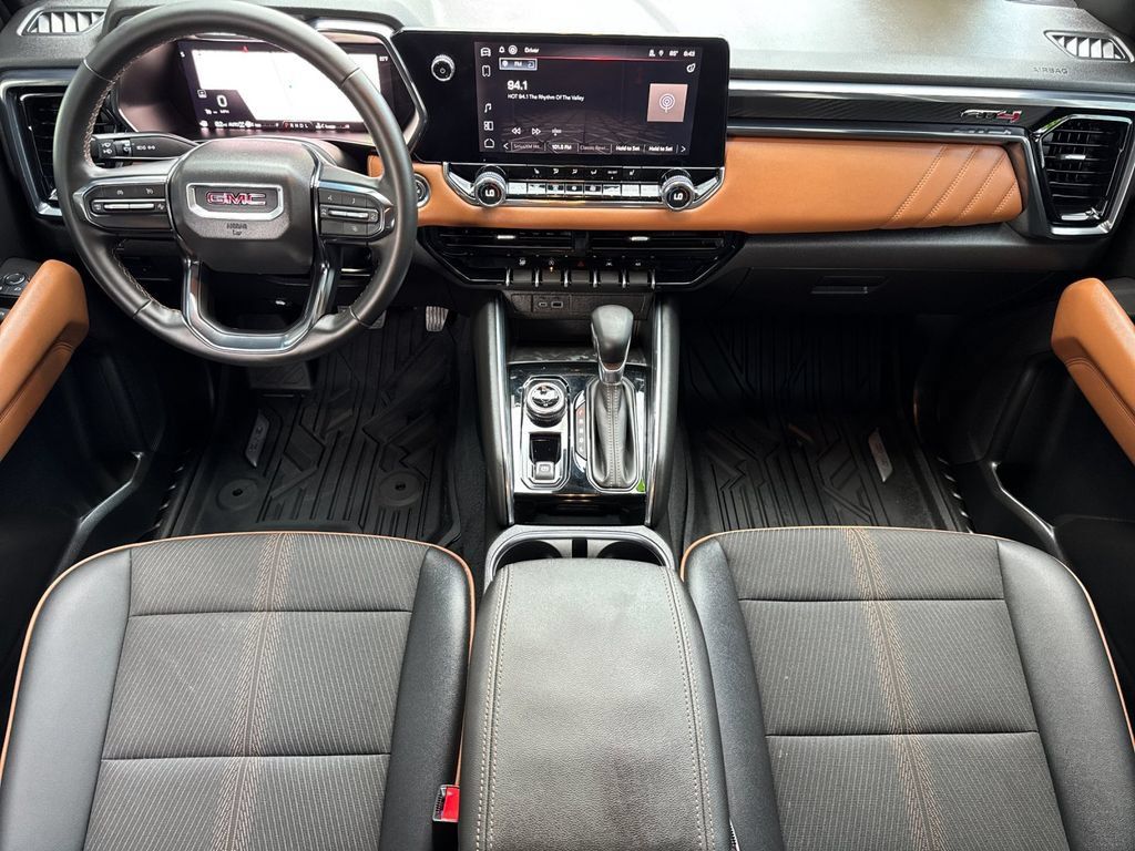 Used 2025 GMC Canyon AT4 AWD/4WD image 14
