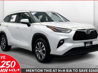 Used 2022 Toyota Highlander XLE