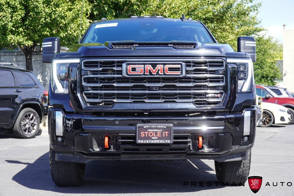 Used 2025 GMC Sierra 2500 AT4 w/ AT4 Premium Plus Package AWD/4WD image 17