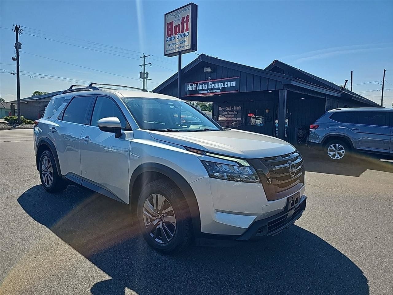 Used 2023 Nissan Pathfinder SV w/ Black Appearance Package AWD/4WD image 1