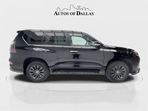 Used 2023 Lexus GX 460 Premium w/ Accessory Package image 7