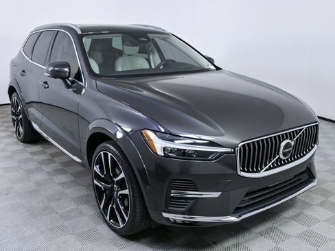 Used 2023 Volvo XC60 B5 Ultimate w/ Protection Package Premier FWD image 29