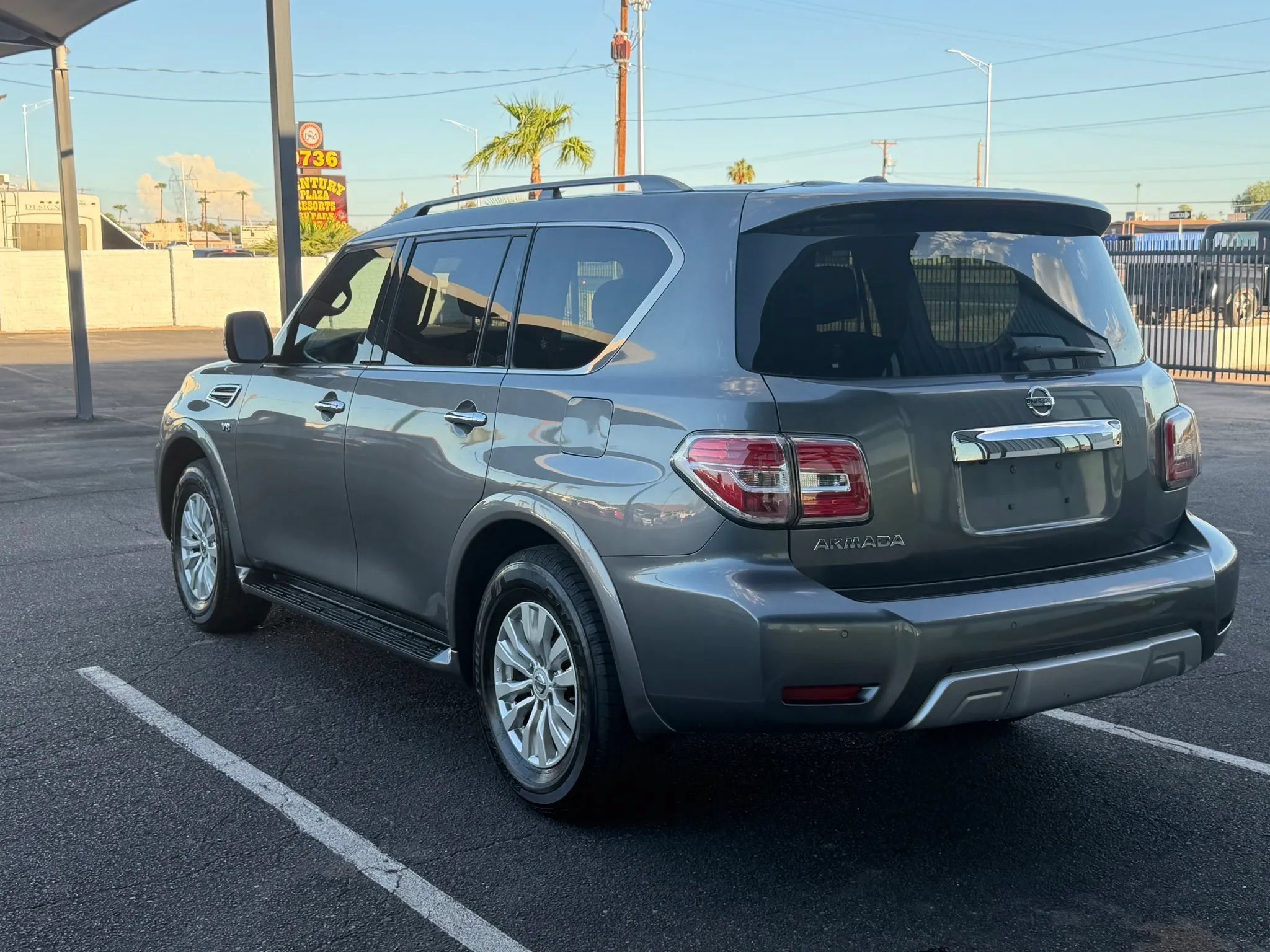 Used 2018 Nissan Armada SV w/ Driver Package RWD image 5