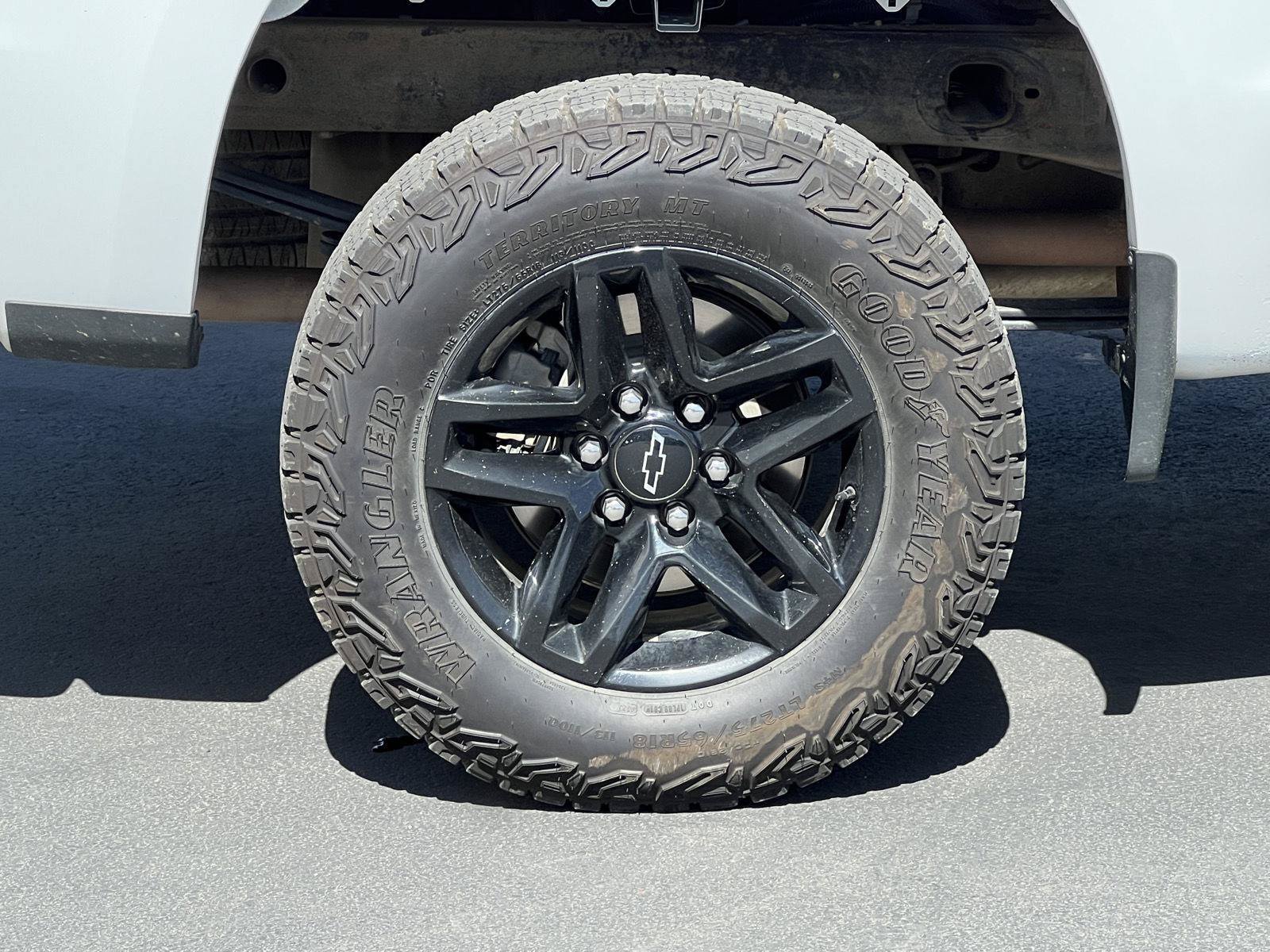 Used 2025 Chevrolet Silverado 1500 Custom Trail Boss AWD/4WD image 24