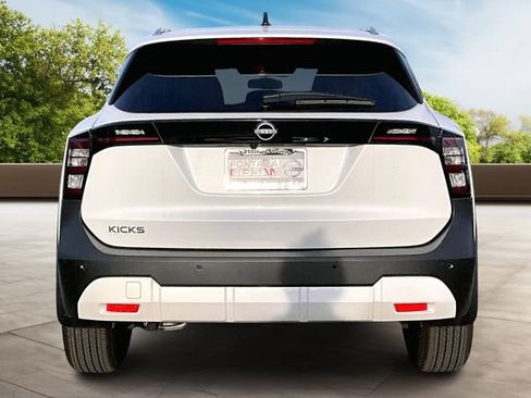 New 2026 Nissan Kicks SV w/ Cold Weather Package FWD image 4