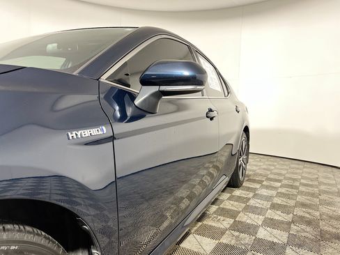 Used 2021 Toyota Camry XLE w/ Cold Weather Package image 13