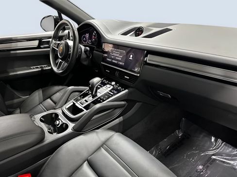 Used 2023 Porsche Cayenne Coupe AWD/4WD image 12