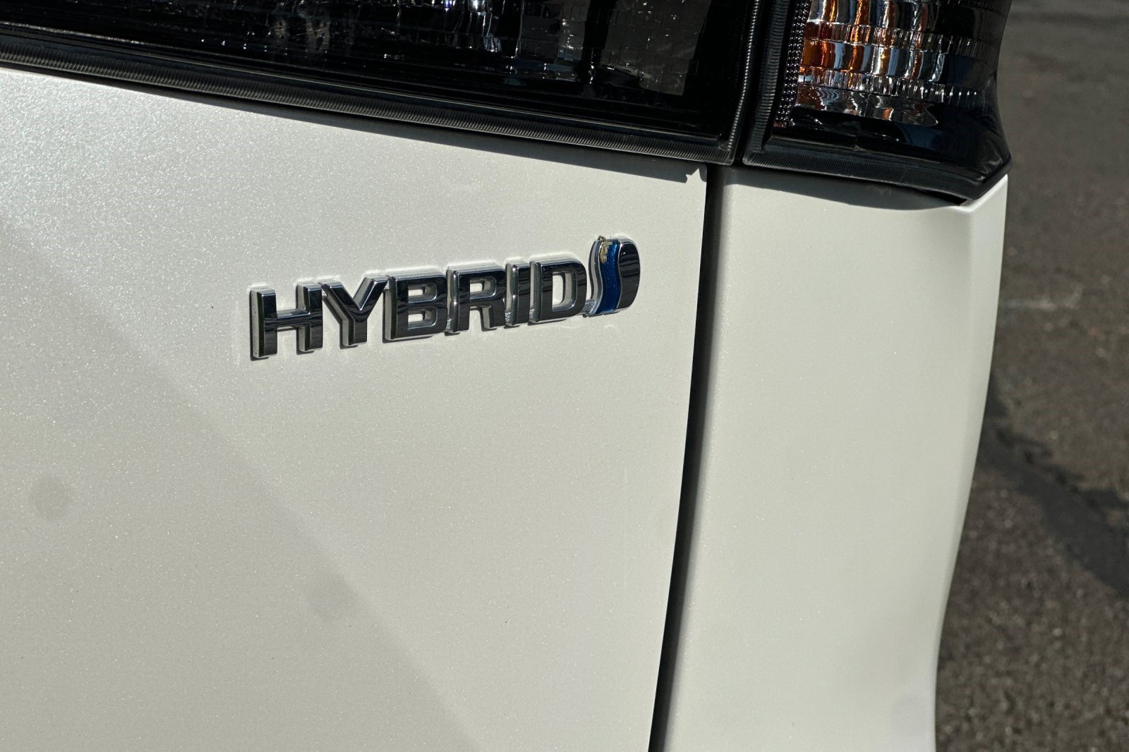 Used 2020 Toyota Highlander XLE AWD/4WD image 38