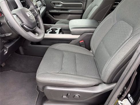 Used 2025 RAM 1500 Big Horn AWD/4WD image 8